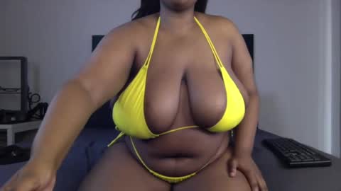 Snapshot of throatgoat2121 chatting on November 17, 6:19 am throatgoat2121 online show from November 17, 6:19 am