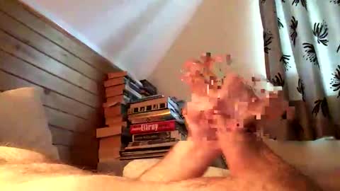 Snapshot of throbert1 chatting on November 1, 8:16 am Robert online show from November 1, 8:16 am