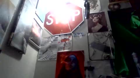 thunder8u42 online show from December 4, 8:34 am