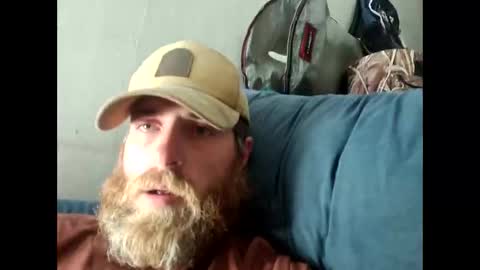 Snapshot of thuzi0n chatting on January 8, 2:58 am thuzi0n online show from January 8, 2:58 am