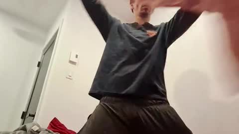 Snapshot of thxgorilla45 chatting on March 16, 6:28 am thxgorilla45 online show from March 16, 6:28 am