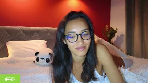 tia_j online show from October 20, 5:24 pm