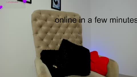 Snapshot of tiago_hannah chatting on June 16, 9:34 am carolina online show from June 16, 9:34 am