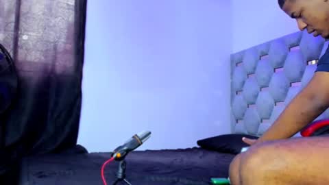 Snapshot of tiago_xxx_ chatting on September 30, 5:07 pm tiago_xxx_ online show from September 30, 5:07 pm