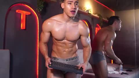 Tian Brooks online show from May 13, 4:54 am