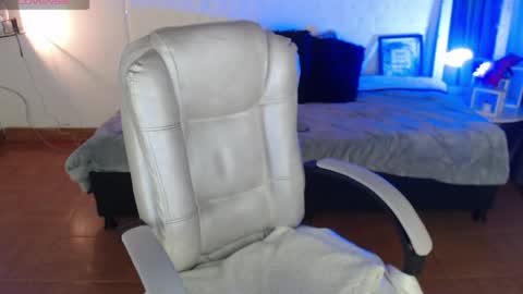 Snapshot of tiana_27 chatting on May 18, 8:47 pm Tiana online show from May 18, 8:47 pm