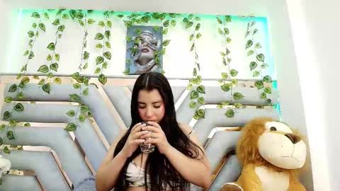 Snapshot of tiana_prince chatting on March 22, 1:53 am tiana_prince online show from March 22, 1:53 am