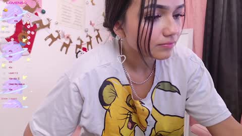 Tiana Le online show from December 31, 7:42 am