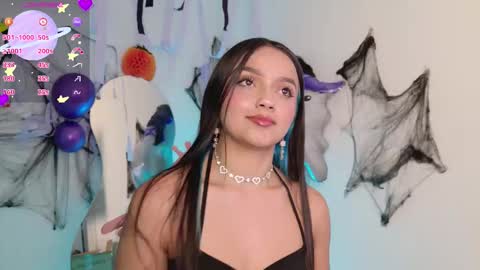 Tiana Le online show from October 28, 11:51 pm