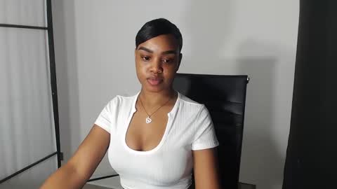 Snapshot of tianasky chatting on February 10, 9:36 pm tianasky online show from February 10, 9:36 pm
