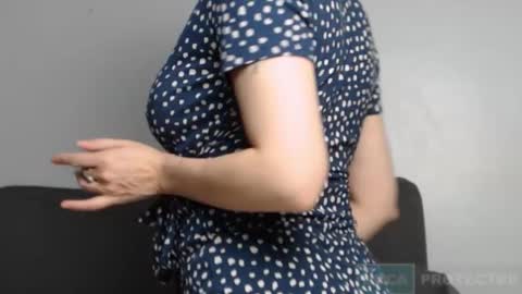 Snapshot of tiannarae chatting on October 28, 4:49 am TIANNA online show from October 28, 4:49 am