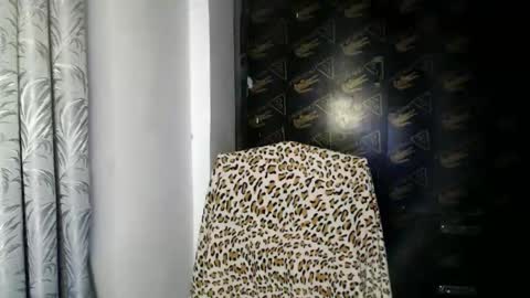 arianna tiara online show from December 14, 10:09 am