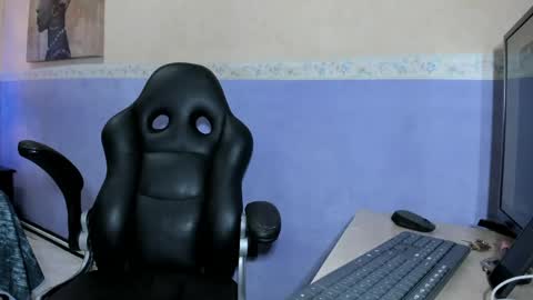 Snapshot of tiara_latina chatting on May 12, 11:46 pm Tiara online show from May 12, 11:46 pm