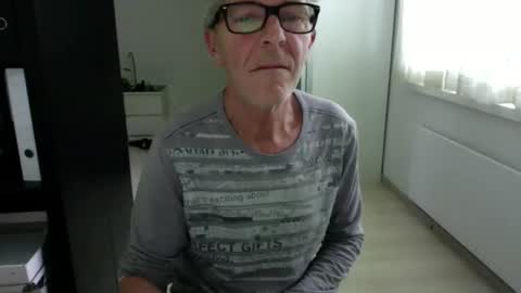 tiburzio online show from September 11, 12:16 pm