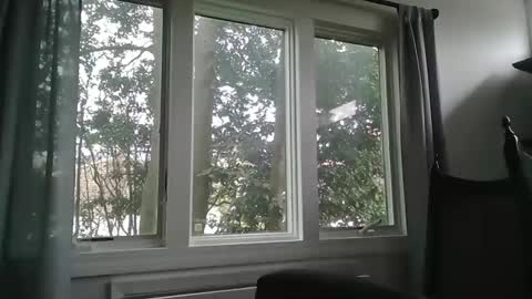 JustMe online show from April 22, 4:52 pm