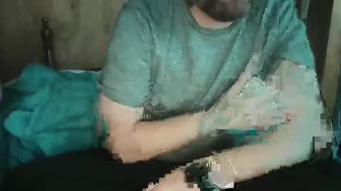 Snapshot of tiedntattoed chatting on February 14, 3:31 pm tiedntattoed online show from February 14, 3:31 pm