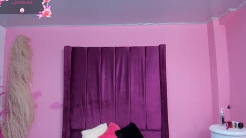 Tifani brown online show from March 30, 1:01 pm