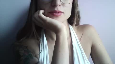 Tifanny online show from December 16, 2:00 pm