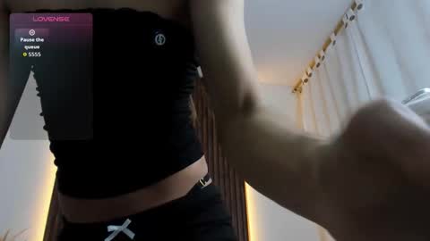 Snapshot of tifanny_doll01 chatting on March 13, 2:12 pm tifanny_doll01 online show from March 13, 2:12 pm