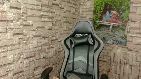 Snapshot of tifanny_fiire chatting on March 16, 8:51 am leidy online show from March 16, 8:51 am