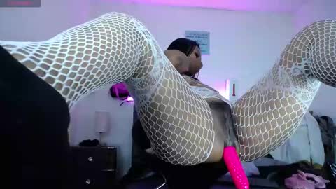 Tifanny Nails  online show from February 15, 11:50 am