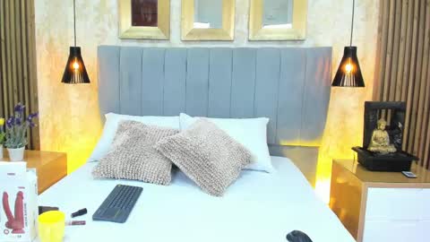 Snapshot of tifany_boobsgb chatting on September 15, 8:09 pm Dana Montoya online show from September 15, 8:09 pm