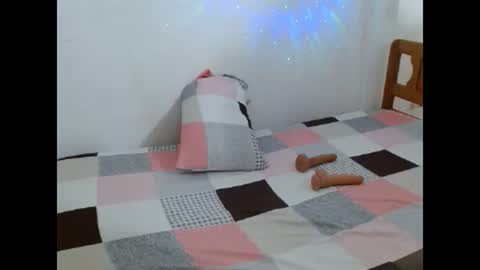 tifanyxesi online show from January 12, 3:03 pm