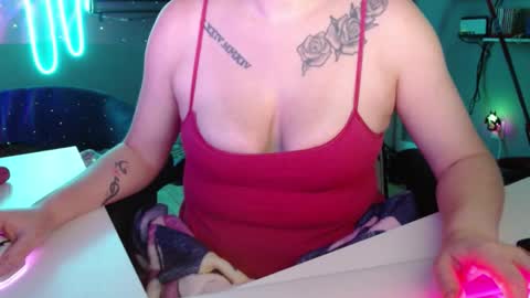 Snapshot of tiff4yew chatting on October 21, 4:57 am tiff4yew online show from October 21, 4:57 am