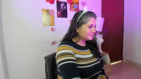 Snapshot of tiff_luxx chatting on March 19, 1:59 pm Tiff Luxx online show from March 19, 1:59 pm