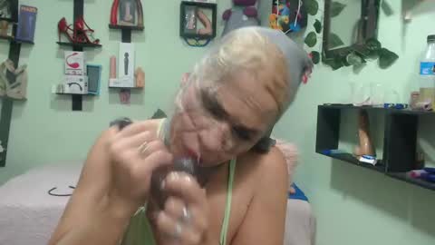 tiffany online show from March 5, 10:10 pm