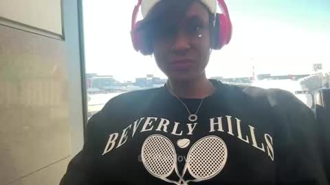 Snapshot of tiffanilove chatting on December 5, 7:38 pm Tiffani Love online show from December 5, 7:38 pm