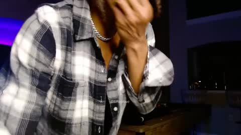 Snapshot of tiffanilove chatting on April 2, 4:32 am Tiffani Love online show from April 2, 4:32 am