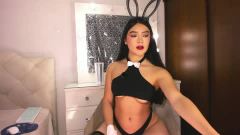 Snapshot of tiffanny_quinn chatting on April 2, 4:10 am Tiff online show from April 2, 4:10 am