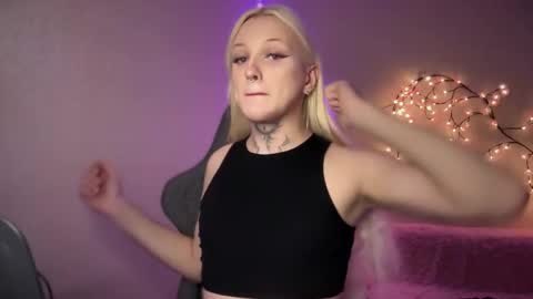 Amira online show from November 5, 9:42 am