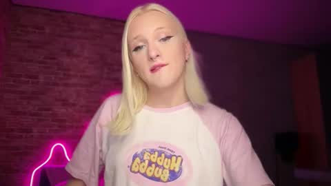 Amira online show from February 11, 12:32 pm