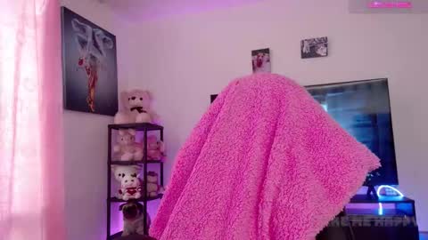 Tiffany Bela online show from March 8, 5:06 pm