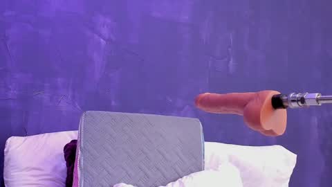 tiffany_bigboobs online show from December 22, 1:45 am