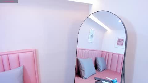 Tiffany online show from December 2, 8:04 pm