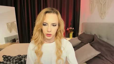 Snapshot of tiffany_king chatting on March 20, 8:25 pm Tiffany online show from March 20, 8:25 pm