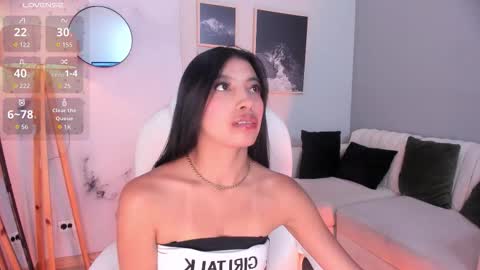 tiffany_low online show from March 9, 2:54 pm