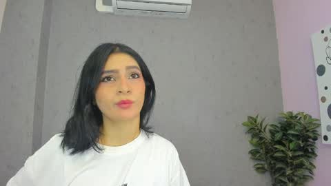 tiffany_mendez online show from April 24, 12:07 pm