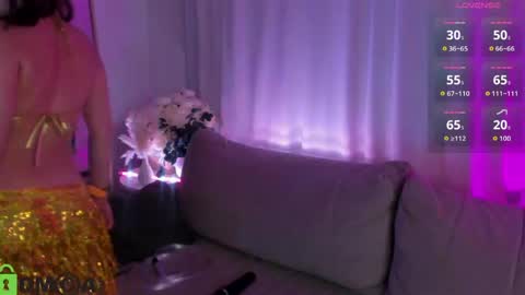tiffany_robinson online show from April 29, 3:21 am