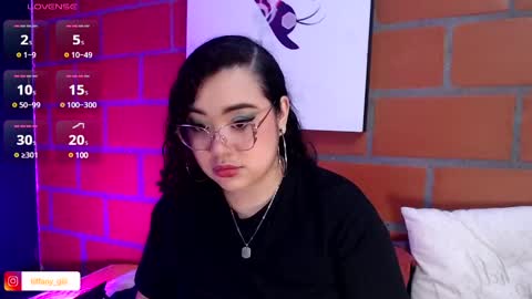 Snapshot of tiffanygiil chatting on January 2, 12:23 am TiffanyGiil NEW ACCOUNT online show from January 2, 12:23 am