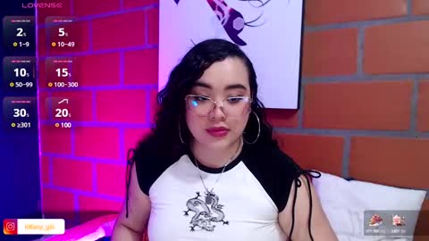 Snapshot of tiffanygiil chatting on January 3, 12:00 am TiffanyGiil NEW ACCOUNT online show from January 3, 12:00 am