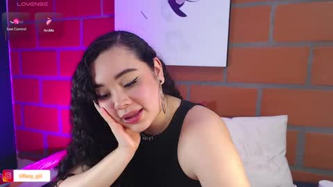 Snapshot of tiffanygiil chatting on February 9, 2:06 am TiffanyGiil NEW ACCOUNT online show from February 9, 2:06 am