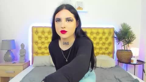 Tiffani online show from April 2, 1:20 pm