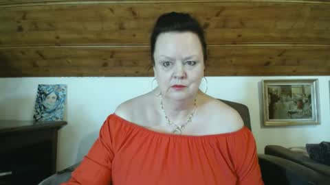TiffanyMature online show from April 30, 6:20 am