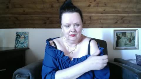 TiffanyMature online show from May 2, 2:55 pm
