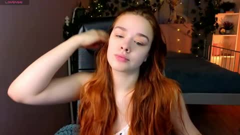 Snapshot of tiffanyvex chatting on March 25, 3:18 pm Tiffany online show from March 25, 3:18 pm