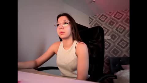 Tiffany online show from January 18, 6:06 am